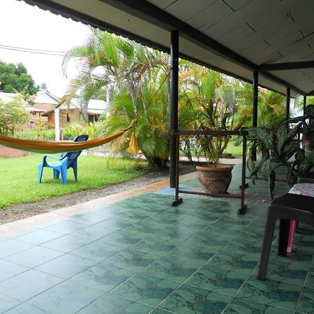 Rainbow Lodge Pantai Cenang  Buitenkant foto